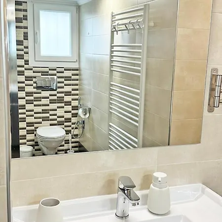 Two Bedroom Luxury Apartment. * Athens